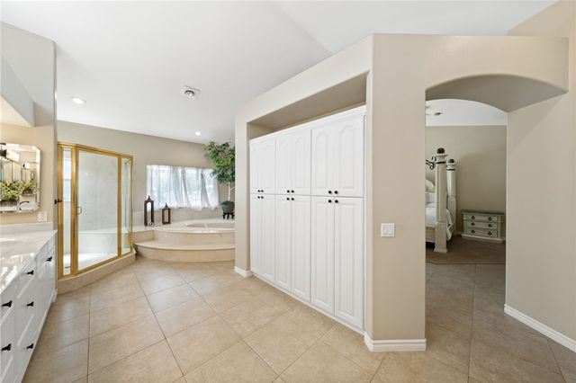 22001 Loch Lomond Drive, Canyon Lake, CA 92587