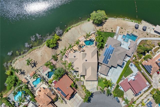 22001 Loch Lomond Drive, Canyon Lake, CA 92587