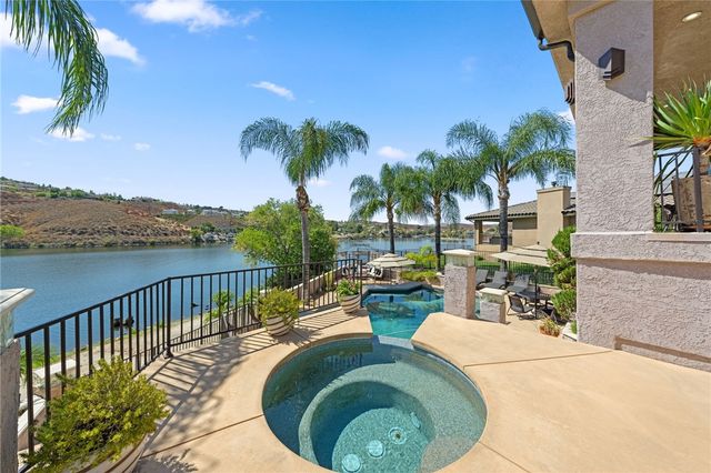 22001 Loch Lomond Drive, Canyon Lake, CA 92587