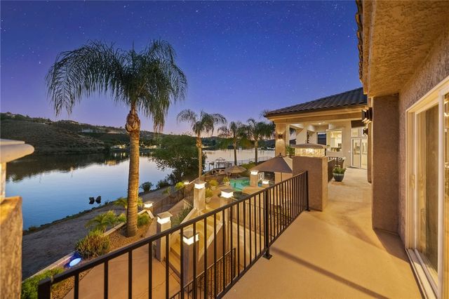 22001 Loch Lomond Drive, Canyon Lake, CA 92587