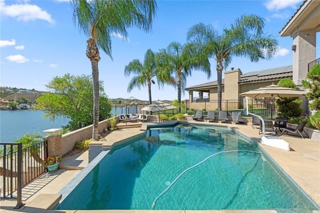 22001 Loch Lomond Drive, Canyon Lake, CA 92587