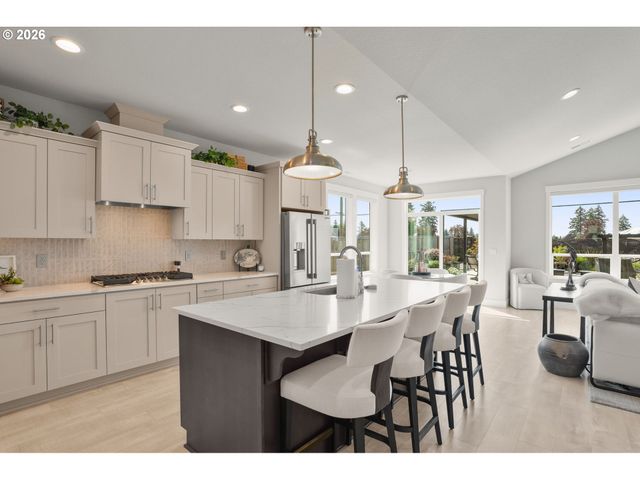 41520 METOLIUS Ave, Sandy, OR 97055