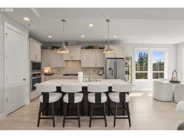 41520 METOLIUS Ave, Sandy, OR 97055
