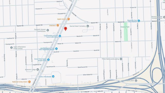 27920 Gratiot Avenue, Roseville, MI 48066