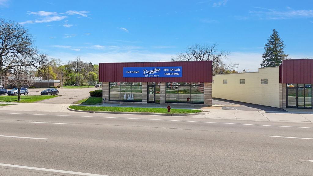 27920 Gratiot Avenue, Roseville, MI 48066