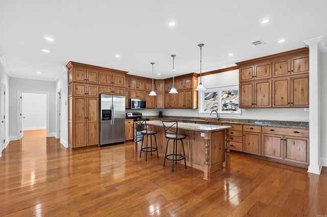 1 Overlook Circle, Little Rock, AR 72207