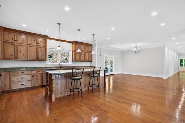 1 Overlook Circle, Little Rock, AR 72207