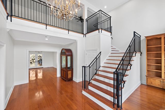 1 Overlook Circle, Little Rock, AR 72207