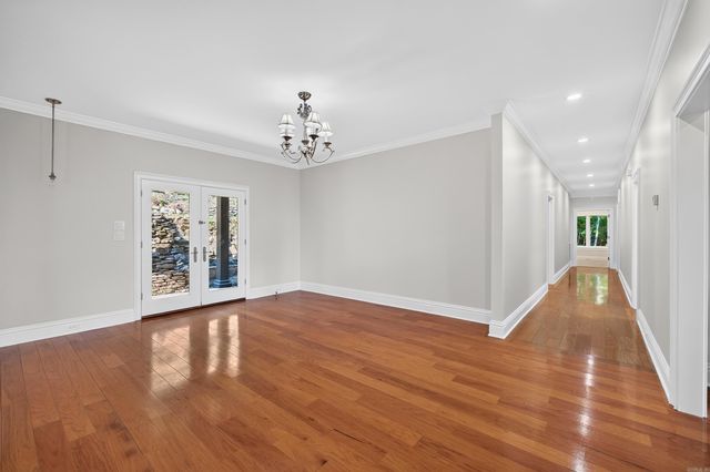 1 Overlook Circle, Little Rock, AR 72207