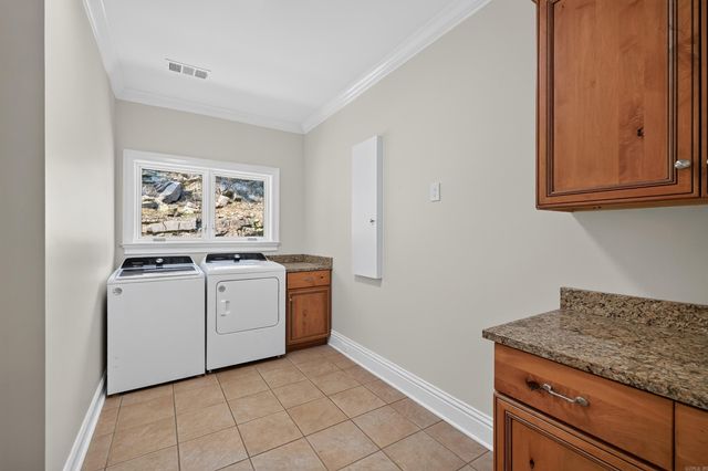 1 Overlook Circle, Little Rock, AR 72207