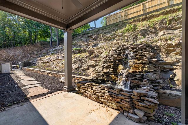 1 Overlook Circle, Little Rock, AR 72207