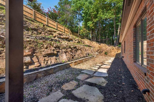 1 Overlook Circle, Little Rock, AR 72207