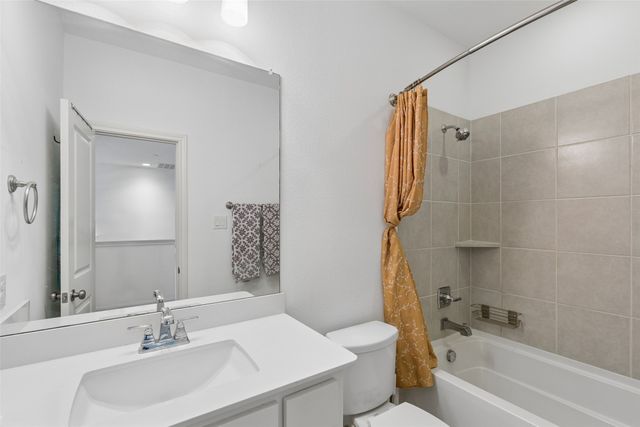 1016 Gardenia Street, Carrollton, TX 75007