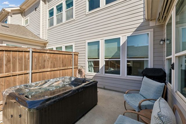 1016 Gardenia Street, Carrollton, TX 75007