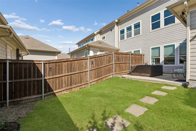 1016 Gardenia Street, Carrollton, TX 75007