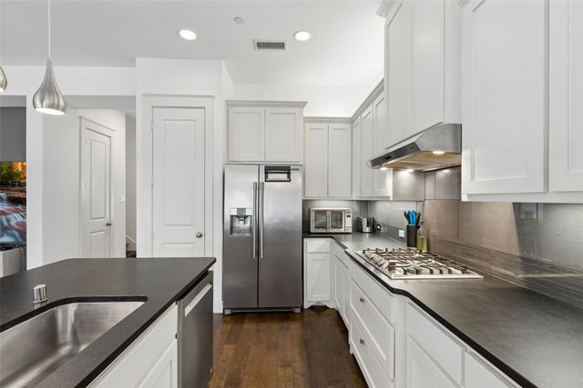 1016 Gardenia Street, Carrollton, TX 75007