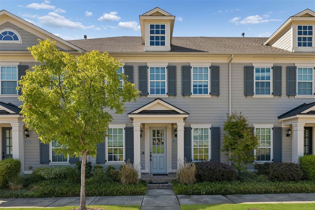 1016 Gardenia Street, Carrollton, TX 75007