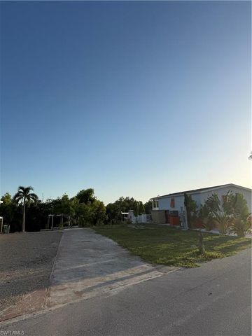 3853 Cherry LN, St. James City, FL 33956