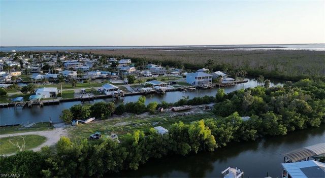 3853 Cherry LN, St. James City, FL 33956