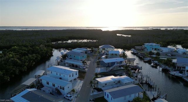 3853 Cherry LN, St. James City, FL 33956