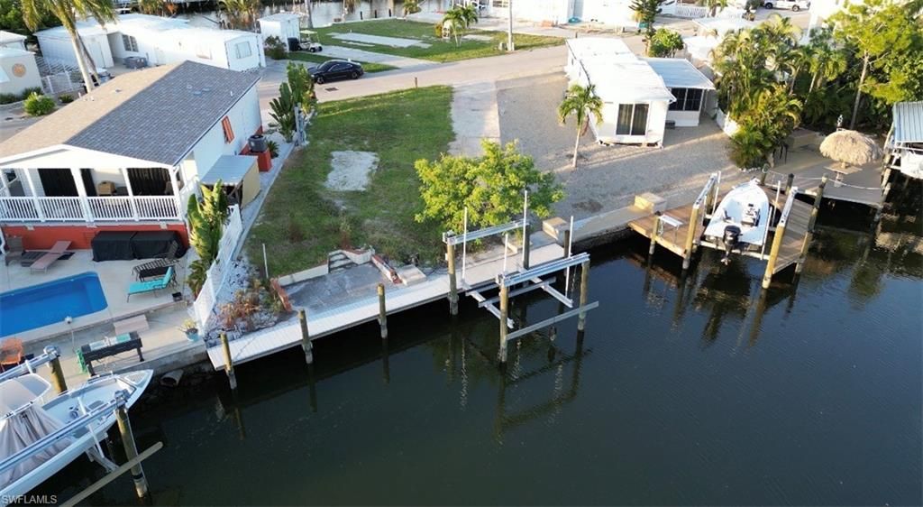 3853 Cherry LN, ST. JAMES CITY, FL 33956 — photo 2