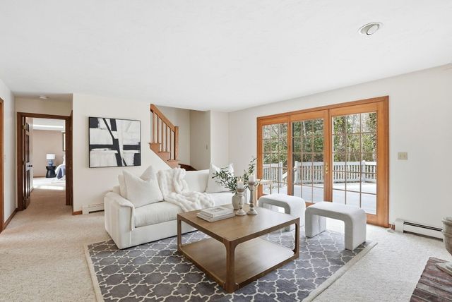 19 Nemasket Road, Falmouth, MA 02540