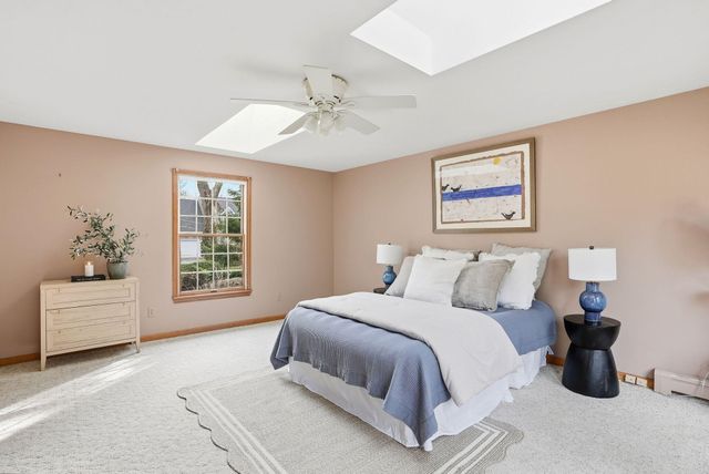 19 Nemasket Road, Falmouth, MA 02540