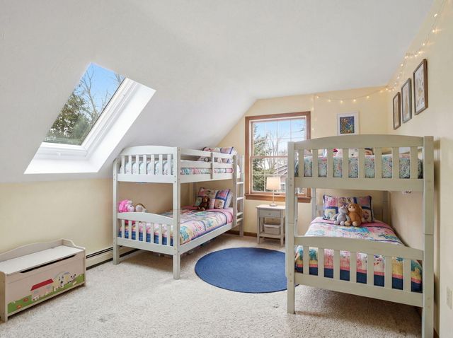 19 Nemasket Road, Falmouth, MA 02540