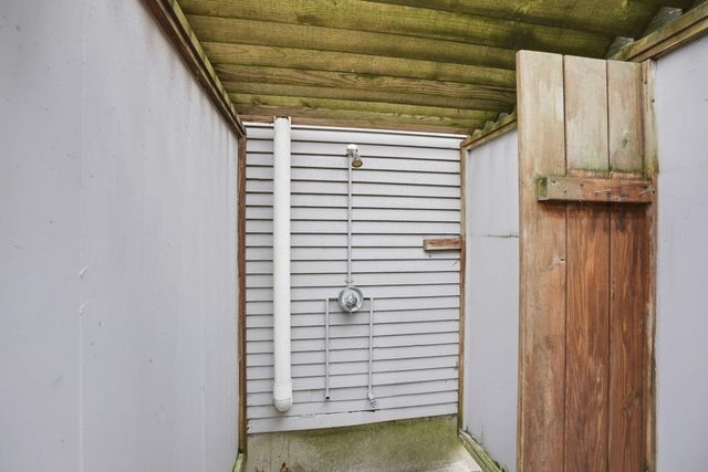 19 Nemasket Road, Falmouth, MA 02540