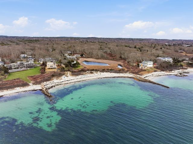 19 Nemasket Road, Falmouth, MA 02540