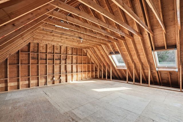 19 Nemasket Road, Falmouth, MA 02540