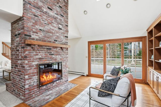 19 Nemasket Road, Falmouth, MA 02540