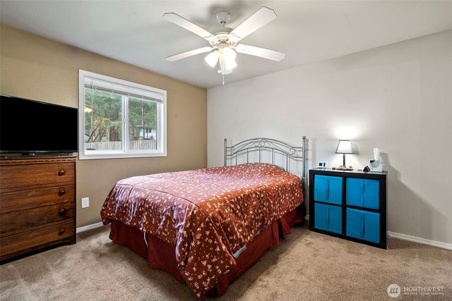 161 E Barnsby Place, Shelton, WA 98584