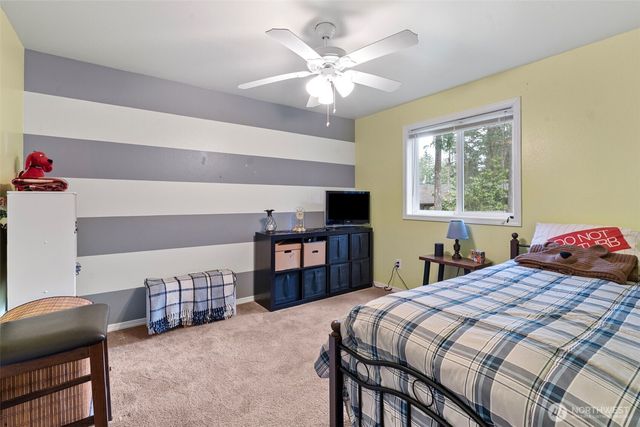 161 E Barnsby Place, Shelton, WA 98584