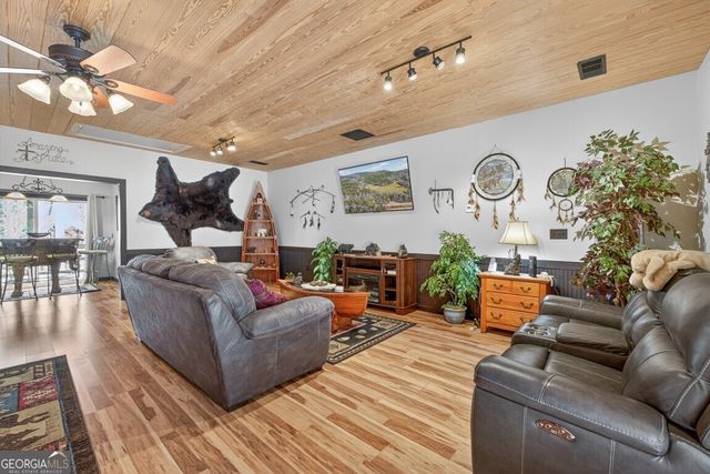 175 Laralynn Lane, Clarkesville, GA 30523