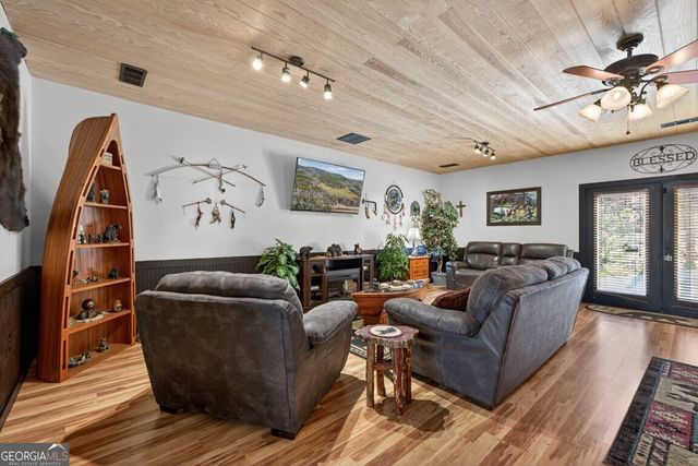 175 Laralynn Lane, Clarkesville, GA 30523