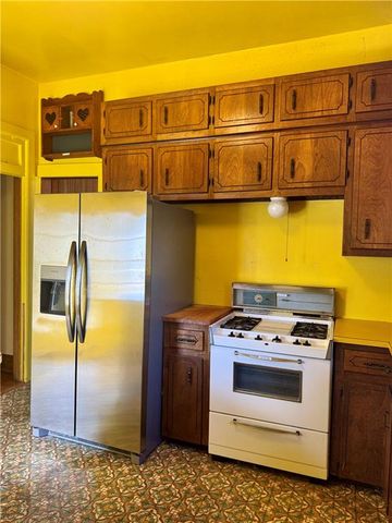 1011 Kickapoo Street, Leavenworth, KS 66048