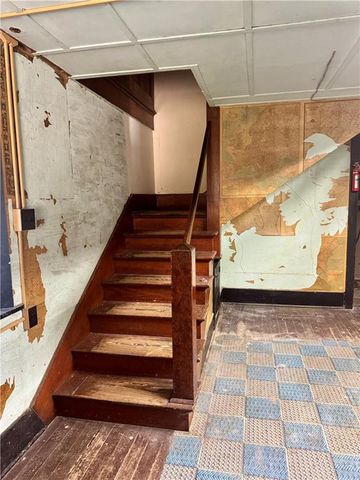 1011 Kickapoo Street, Leavenworth, KS 66048