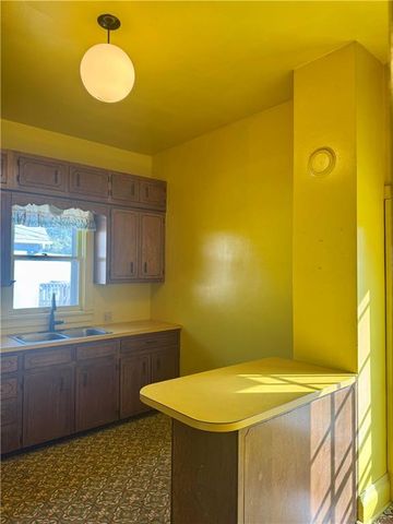 1011 Kickapoo Street, Leavenworth, KS 66048