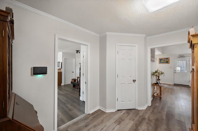 902 Greenbriar Drive, Joshua, TX 76058