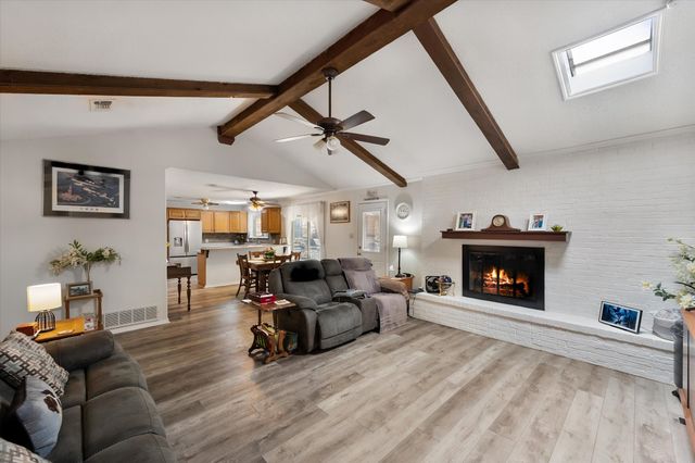902 Greenbriar Drive, Joshua, TX 76058