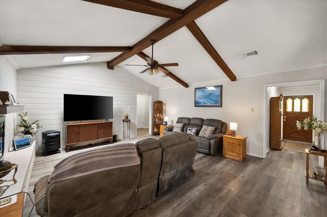 902 Greenbriar Drive, Joshua, TX 76058