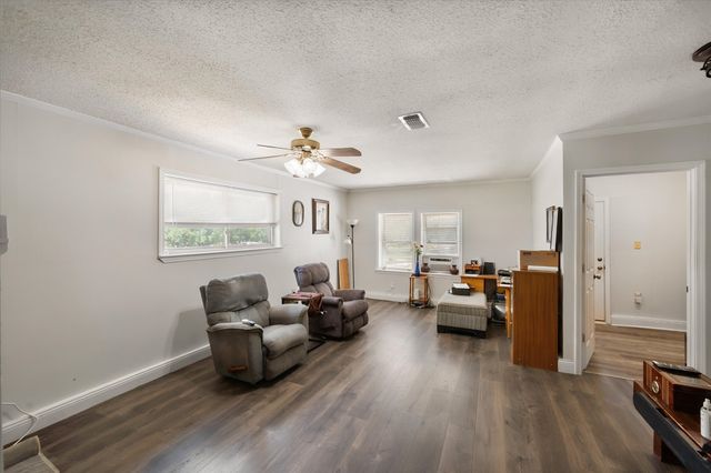 902 Greenbriar Drive, Joshua, TX 76058
