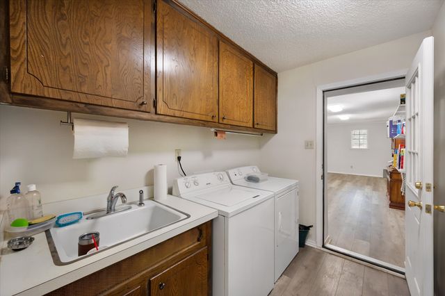 902 Greenbriar Drive, Joshua, TX 76058
