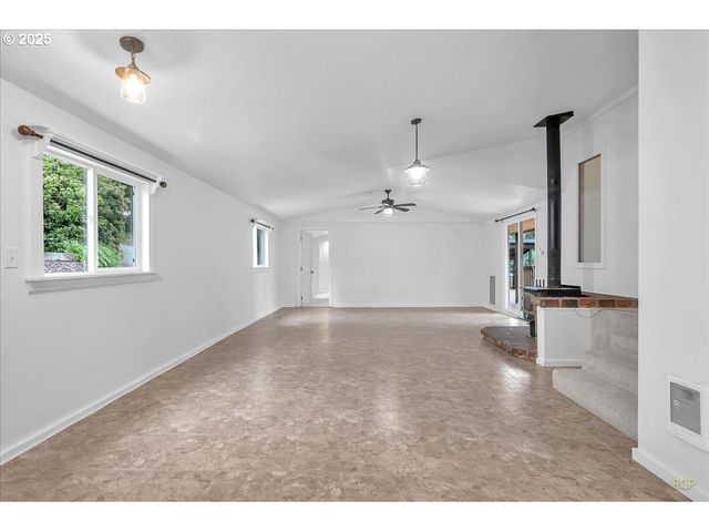 7715 Ne QUARRY Rd, La Center, WA 98629