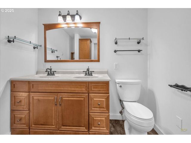 7715 Ne QUARRY Rd, La Center, WA 98629