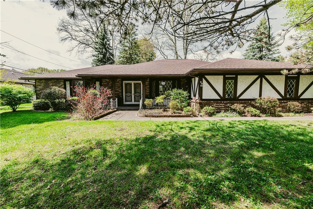 2951 Saint Paul Boulevard, Irondequoit, NY 14617