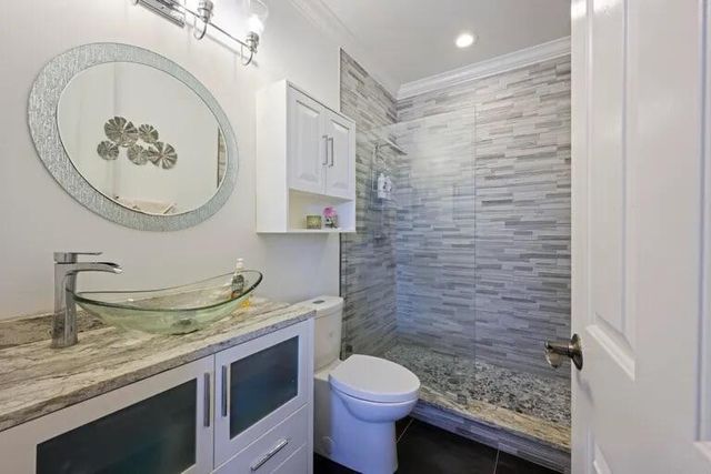 1740 San Benito Way 2, West Palm Beach, FL 33401