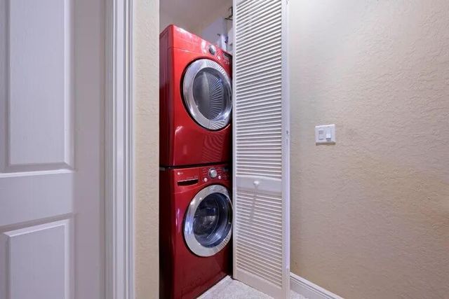 1740 San Benito Way 2, West Palm Beach, FL 33401