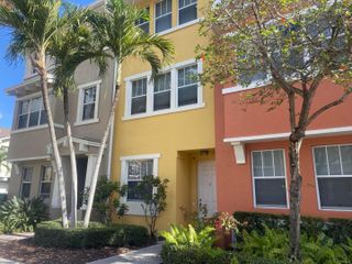 1740 San Benito Way 2, West Palm Beach, FL 33401